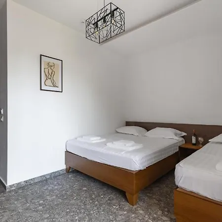 Center Hotel Ksamil
